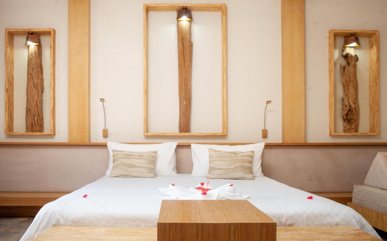 Royal Beach Hotel Амбатолоака Экстерьер фото